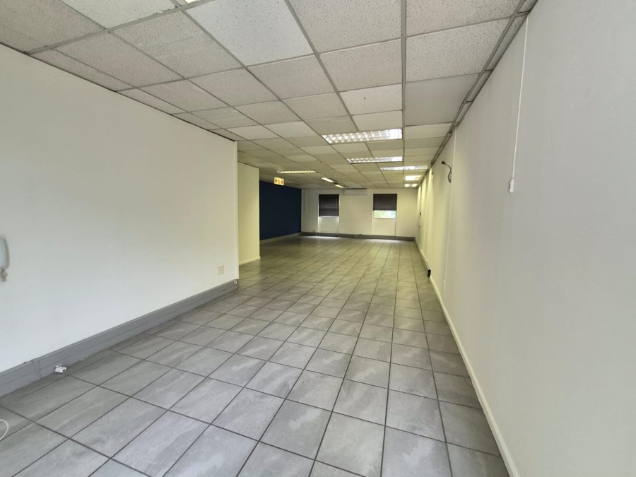 To Let Commercial Property for Rent in Pinelands Western Cape